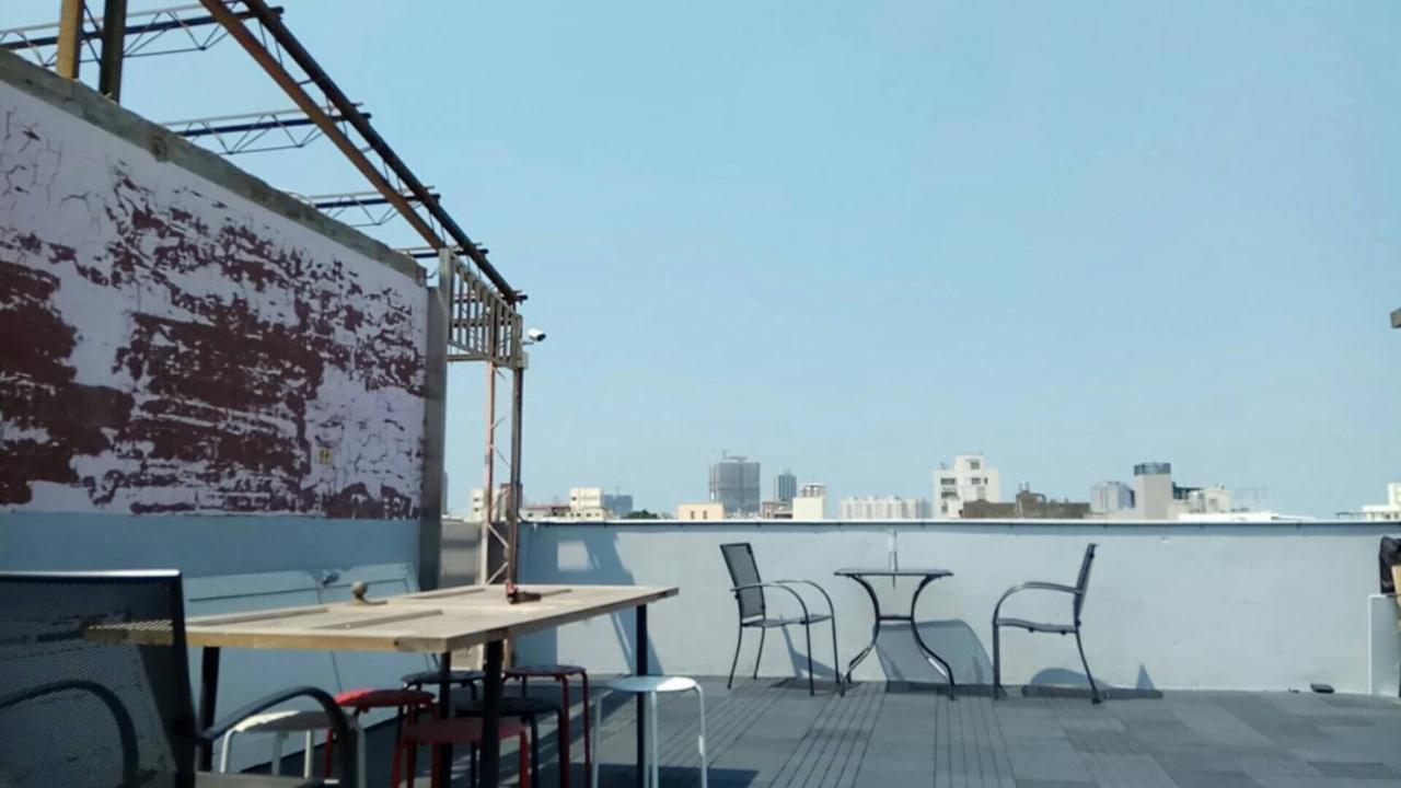 Loft18 Hostel Тайнань Экстерьер фото